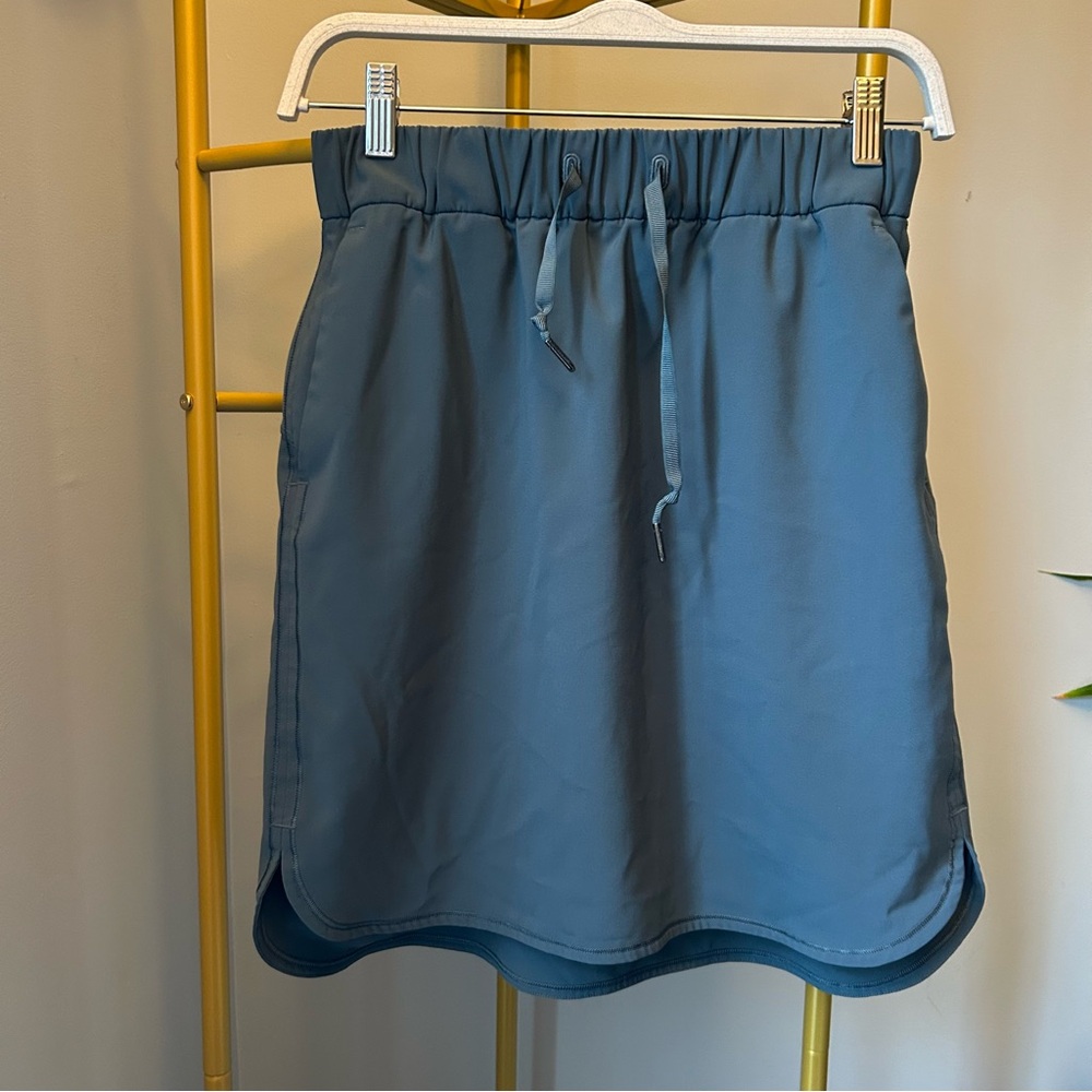 Lululemon Athletica On The Fly Woven drawstring Skirt in grayish green size 6 - Picture 10 of 10